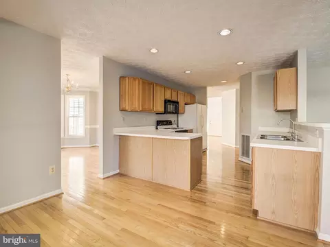9671 Spratley Ave, Laurel, MD 20723 photo 28