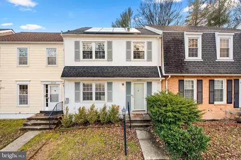 8946 Blade Green Ln, Columbia, MD 21045