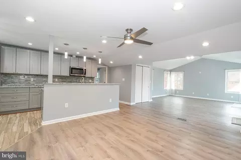 8669 Old Annapolis Rd, Columbia, MD 21045