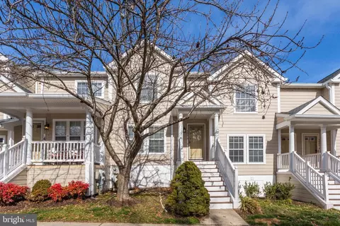 4880 Dorsey Hall Dr #5, Ellicott City, MD 21042