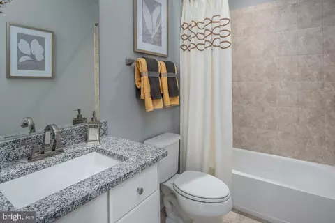 8400 Bald Eagle Ct, Laurel, MD 20723 photo 17