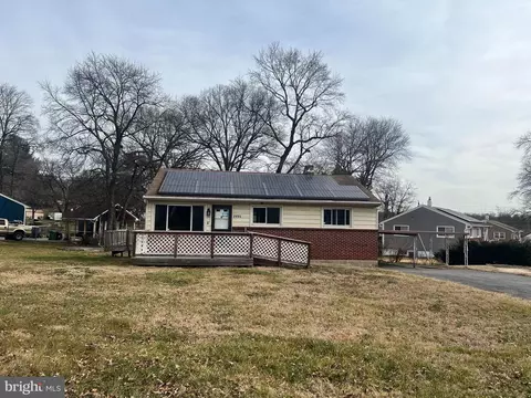 7771 Sharewood Dr, Jessup, MD 20794
