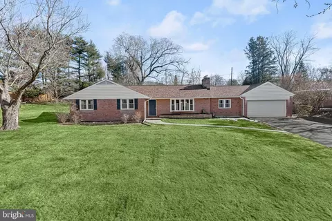 9441 Dartmouth Rd, Columbia, MD 21045