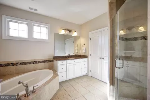 Bath - 9910 Flora Ct, Laurel, MD 20723 photo 6 of 9