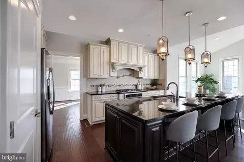 Kitchen - 9910 Flora Ct, Laurel, MD 20723 photo 6 of 7
