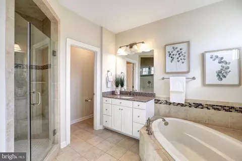 Bath - 9910 Flora Ct, Laurel, MD 20723 photo 3 of 9