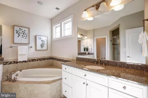 Bath - 9910 Flora Ct, Laurel, MD 20723 photo 2 of 9