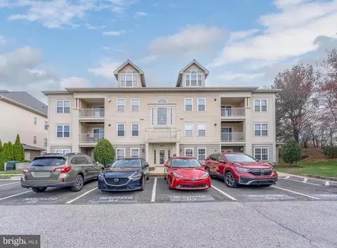 9050 Gracious End Ct #201, Columbia, MD 21046
