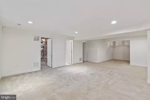 Living - 9410 Hidden View Ln, Laurel, MD 20723 photo 4 of 5