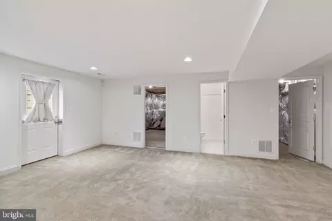 Living - 9410 Hidden View Ln, Laurel, MD 20723 photo 5 of 5