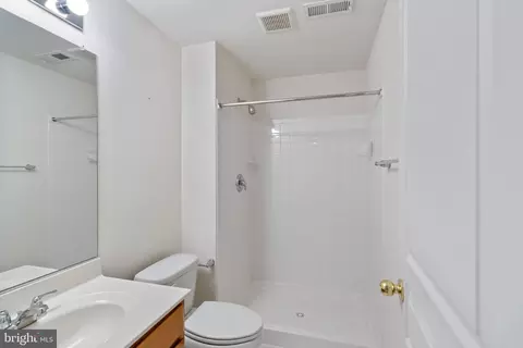 Bath - 9410 Hidden View Ln, Laurel, MD 20723 photo 1 of 6