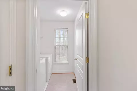 Entry Way - 9410 Hidden View Ln, Laurel, MD 20723 photo 5 of 9