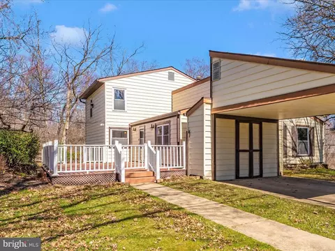 9008 Flicker Pl, Columbia, MD 21045