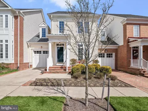 2908 Eaton Sq #111, Ellicott City, MD 21043