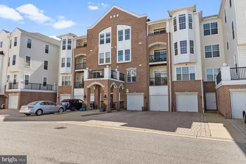 7325 Brookview Rd #306, Elkridge, MD 21075
