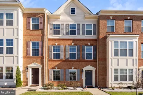 8012 Blue Stream Dr, Elkridge, MD 21075