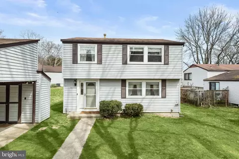 9075 Wild Apple Ct, Columbia, MD 21045