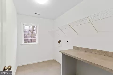 9121 Giddings Crossing Rd, Laurel, MD 20723 photo 23