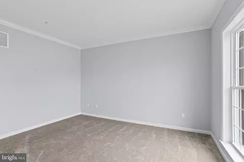 9121 Giddings Crossing Rd, Laurel, MD 20723 photo 11