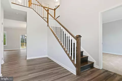 9121 Giddings Crossing Rd, Laurel, MD 20723 photo 2