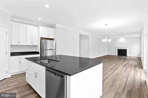 9121 Giddings Crossing Rd, Laurel, MD 20723 photo 6