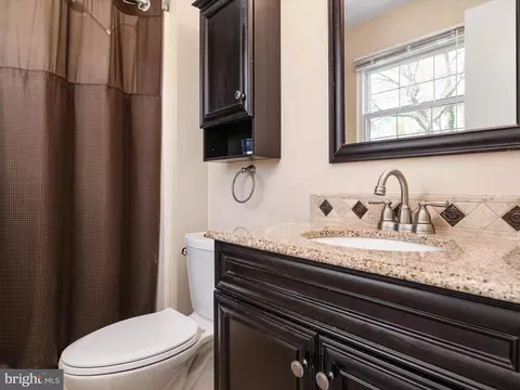 Bath - 6007 River Birch Ct, Hanover, MD 21076 photo 1 of 4
