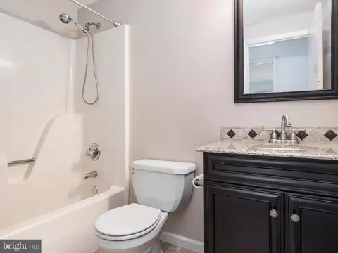 Bath - 6007 River Birch Ct, Hanover, MD 21076 photo 2 of 4