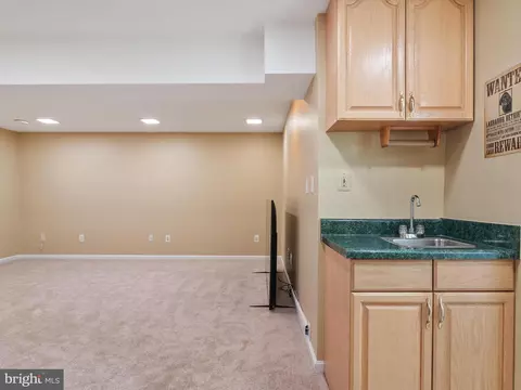 Kitchen - 6007 River Birch Ct, Hanover, MD 21076 photo 4 of 4