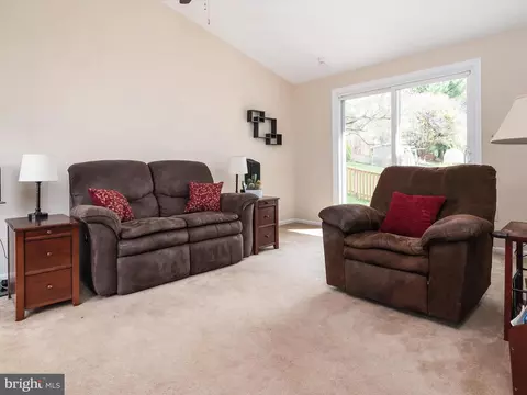 Living - 6007 River Birch Ct, Hanover, MD 21076 photo 3 of 3