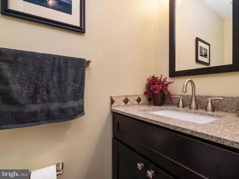 Bath - 6007 River Birch Ct, Hanover, MD 21076 photo 4 of 4