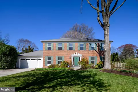 8316 Dawn Ct, Ellicott City, MD 21043