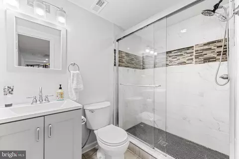 Bath - 6001 Florey Rd, Hanover, MD 21076 photo 6 of 7