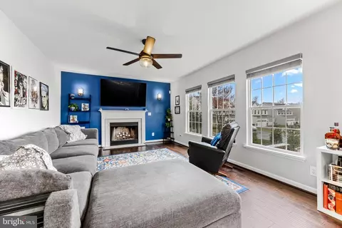Living - 6001 Florey Rd, Hanover, MD 21076 photo 1 of 12