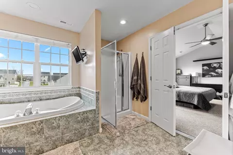 Bath - 6001 Florey Rd, Hanover, MD 21076 photo 5 of 7