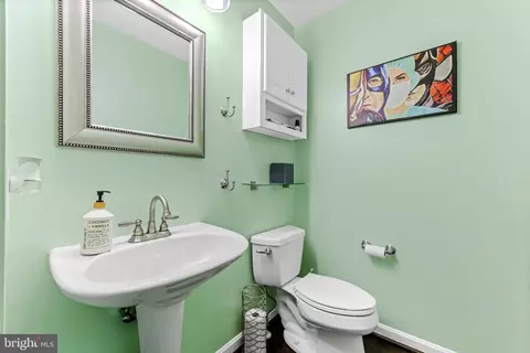 Bath - 6001 Florey Rd, Hanover, MD 21076 photo 1 of 7