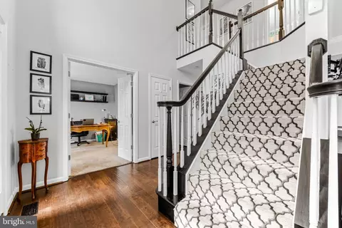Entry Way - 6001 Florey Rd, Hanover, MD 21076 photo 3 of 6