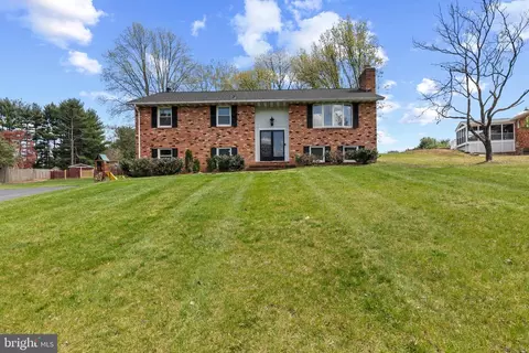 9409 Parsley Dr, Ellicott City, MD 21042