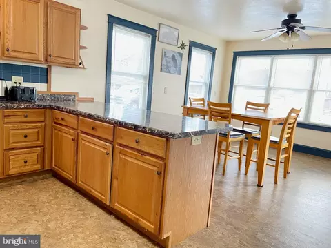 Kitchen - 10159 High Ridge Rd, Laurel, MD 20723 photo 2 of 2