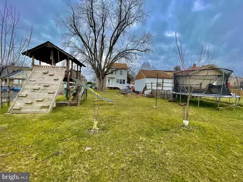Exterior - 10159 High Ridge Rd, Laurel, MD 20723 photo 3 of 6