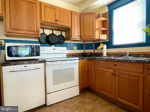 Kitchen - 10159 High Ridge Rd, Laurel, MD 20723 photo 1 of 2