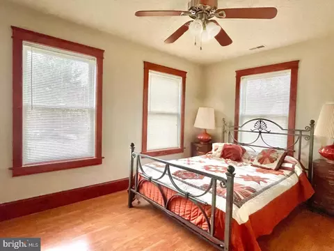 Bedroom - 10159 High Ridge Rd, Laurel, MD 20723 photo 4 of 6