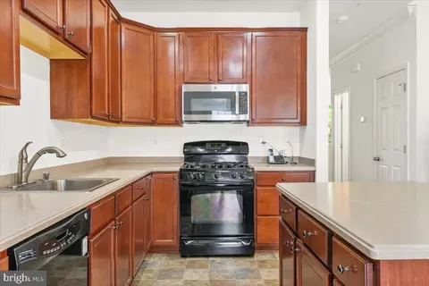 Kitchen - 8034 Wright Pl #99, Jessup, MD 20794 photo 3 of 3