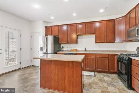 Kitchen - 8034 Wright Pl #99, Jessup, MD 20794 photo 2 of 3