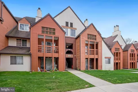 4954 Columbia Rd #8, Columbia, MD 21044