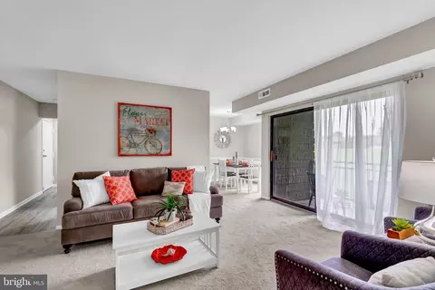6081 Majors Ln #7 M19, Columbia, MD 21045