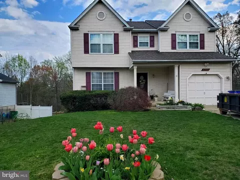 Exterior - 6440 Skipton Dr, Hanover, MD 21076 photo 9 of 9