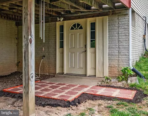 Exterior - 6440 Skipton Dr, Hanover, MD 21076 photo 5 of 9