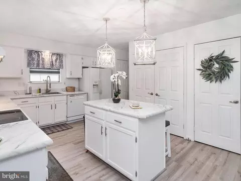Kitchen - 6440 Skipton Dr, Hanover, MD 21076 photo 2 of 5