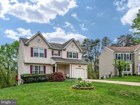 Exterior - 6440 Skipton Dr, Hanover, MD 21076 photo 3 of 9