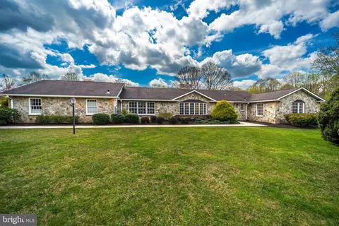 7089 Mink Hollow Rd, Highland, MD 20777